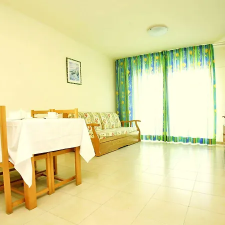 Apartment Rentalmar Pins Marina